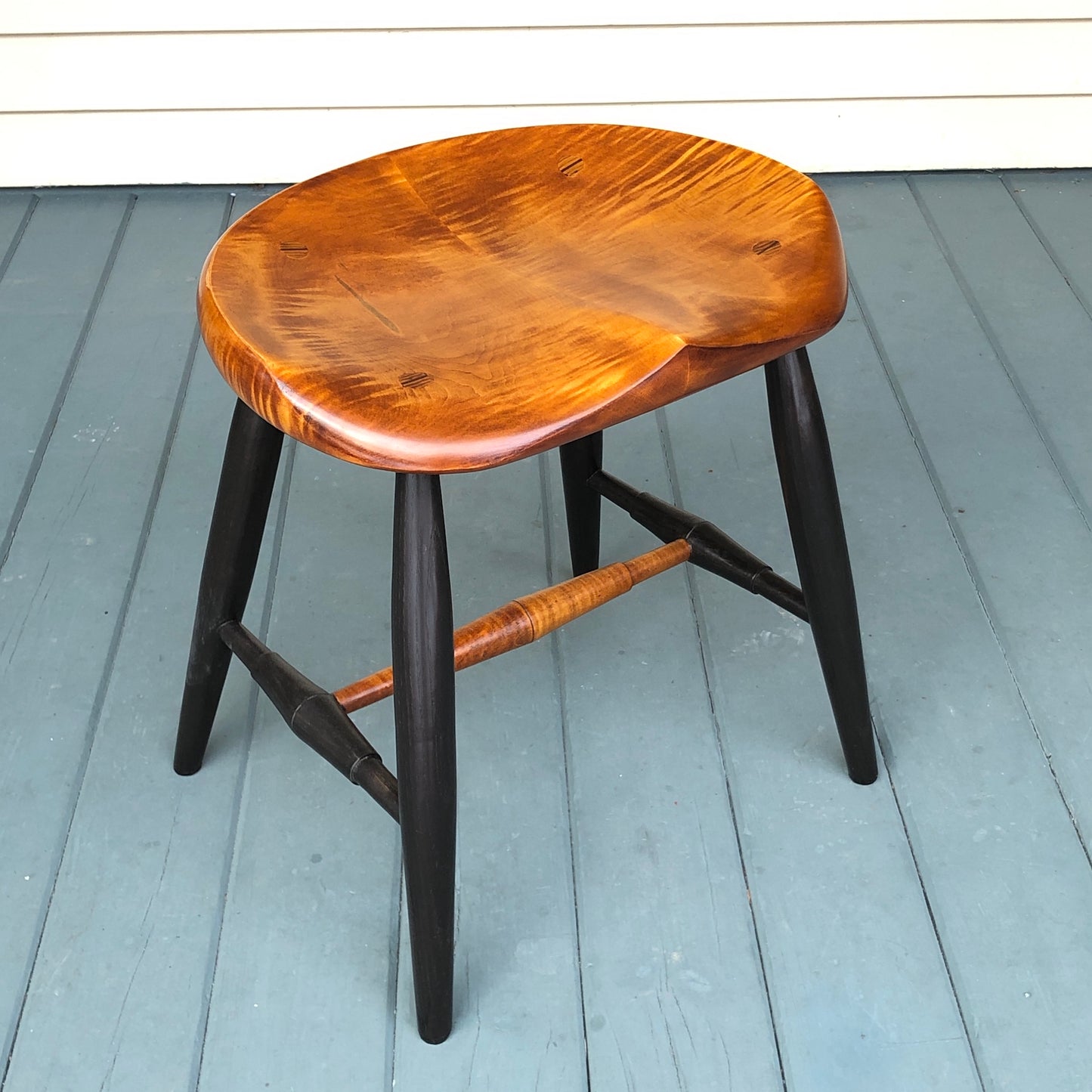 Tiger Maple Guitar Stool with Black Legs - Oval seat, height 18" - one is ready to ship