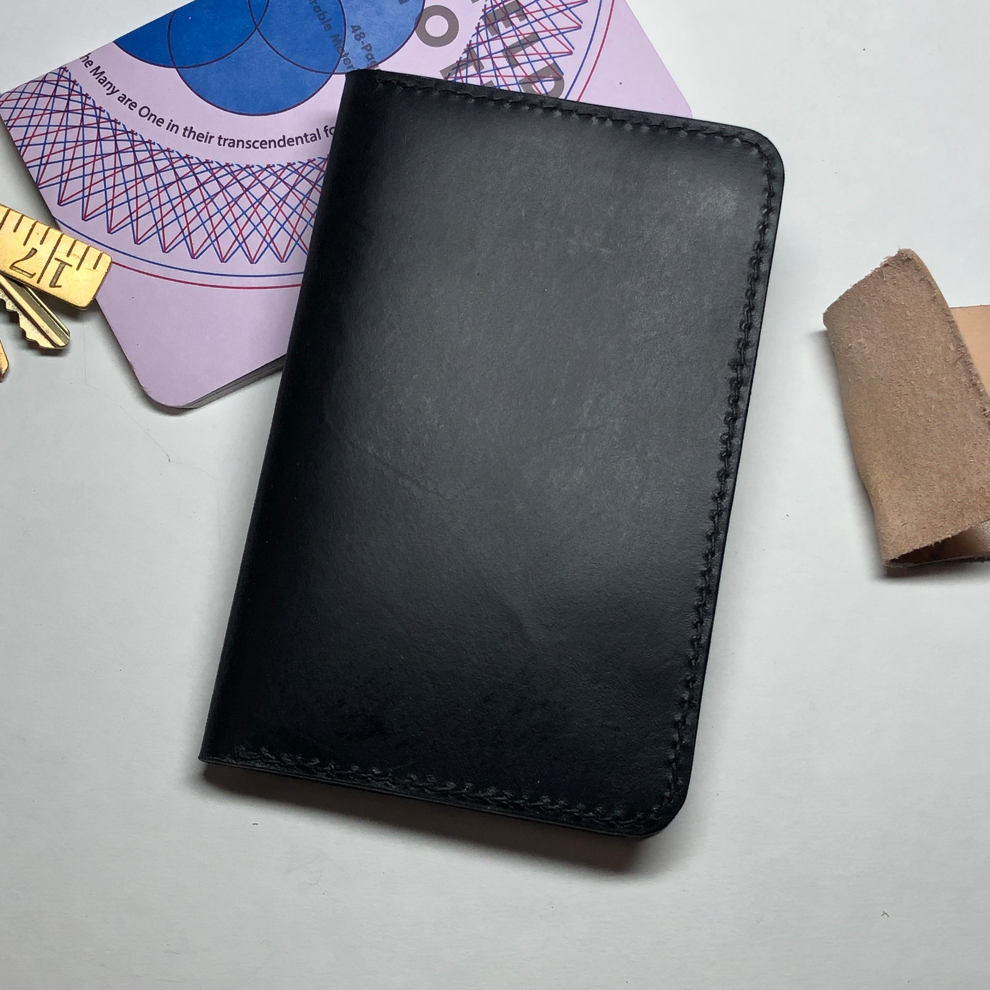 Leather Field Notes cover with 2 pockets. 